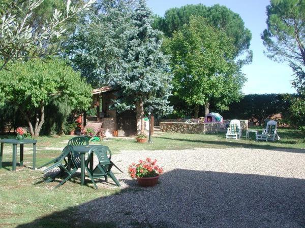 Casale Il Colombaio Di Toiano Pensionat Valli Exteriör bild