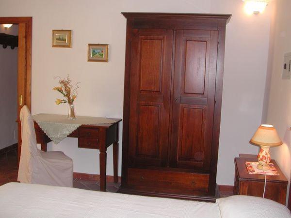Casale Il Colombaio Di Toiano Pensionat Valli Exteriör bild