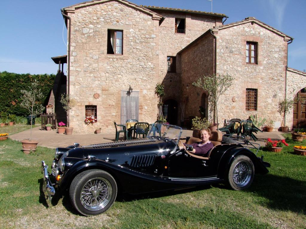 Casale Il Colombaio Di Toiano Pensionat Valli Exteriör bild